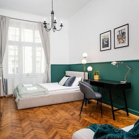Classy Old Town Apartment - By Upstairs Krasków Eksteriør bilde