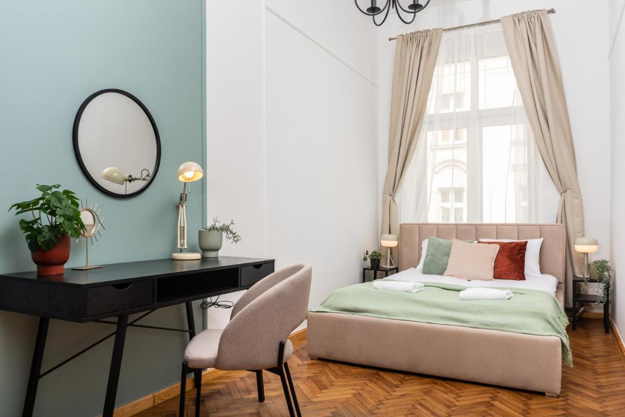 Classy Old Town Apartment - By Upstairs Krasków Eksteriør bilde